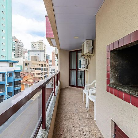 Apto Pe Na Areia Vista Mar Em Meia Praia Evb308 イタペマ エクステリア 写真